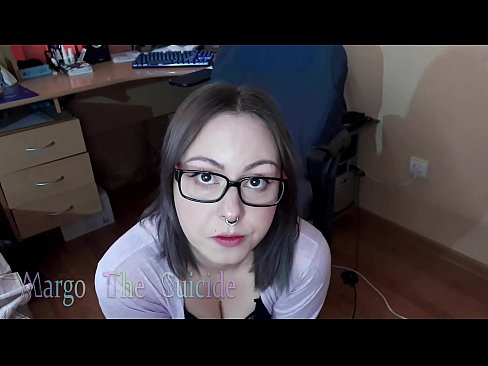 ❤️ Көзілдірік киген сексуалды қыз камерада дилдоны терең сорып алады Анальный порно kk.kutjeporno.ru
